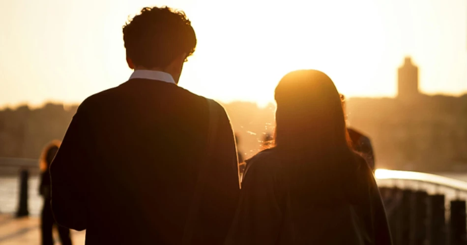 Night Walks at Marine Drive: Mumbai’s Midnight Charm